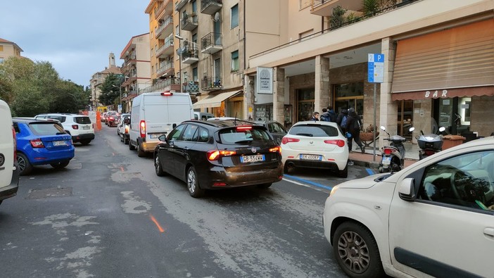 Imperia: traffico e code questa mattina sull'Argine Sinistro, l'Amministrazione &quot;Lavori che stanno terminando&quot;