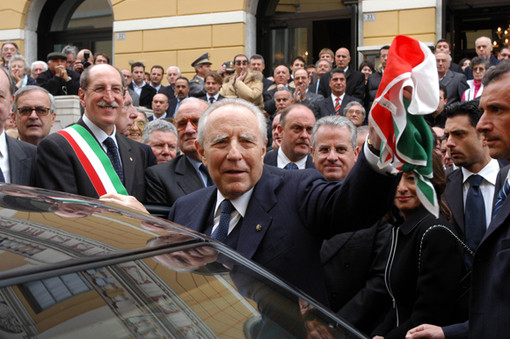 Scomparsa di Carlo Azeglio Ciampi. Nel 2004 si recò a Imperia. L'allora Sindaco Luigi Sappa: &quot;Una visita illuminante per la nostra città&quot;