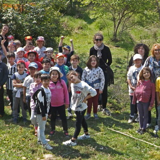 Seborga: la scuola primaria del Castillo di Sanremo in visita alla Fattoria didattica dell'Agriturismo Monaci Templari