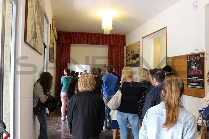 Bordighera: in centinaia in coda per il casting del film francese “La promessa dell’alba” del regista Eric Barbier