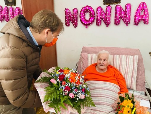 100 anni della signora Giuseppina a Torria. La visita e gli auguri dell’Assessore Marco Scajola e del Presidente Giovanni Toti