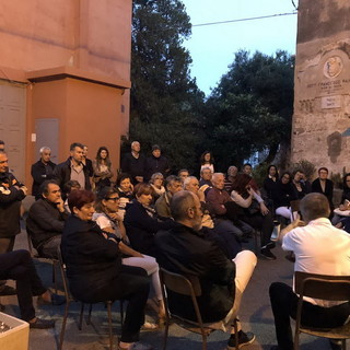 Imperia: il candidato Sindaco Claudio Scajola, ieri sera, ha incontrato la comunità di Poggi