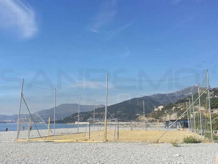 Ventimiglia: manifestazioni sportive, l’Amministrazione punta sul campetto da beach volley, inviata richiesta alla Regione per utilizzare la struttura anche fuori stagione