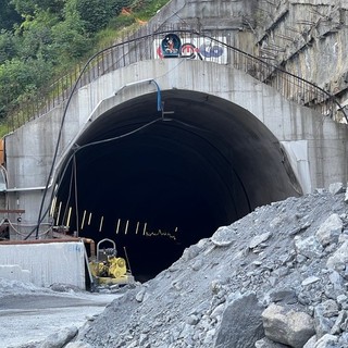 Cantiere del tunnel di Tenda in linea con il cronoprogramma: da fine agosto 140 operai al lavoro su due turni [VIDEO]