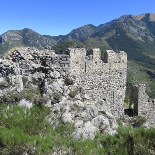 Domenica 15 escursione di Monesi Young al castello di Malmort in Val Roja nei pressi di Saorge