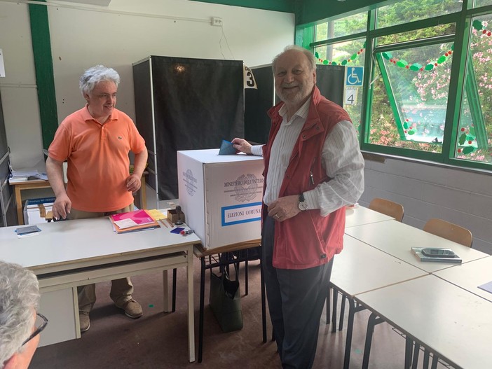 Elezioni, Daniele Cimiotti vota ad Ospedaletti: urne aperte fino alle 23