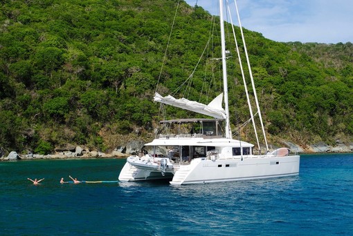 Costa Azzurra: itinerario per le vacanze in catamarano