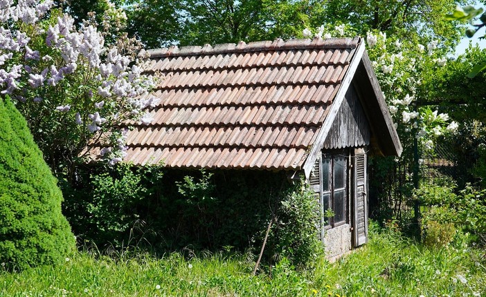 Sicurezza nelle casette in legno da giardino: consigli per prevenire incidenti e mantenere la sicurezza