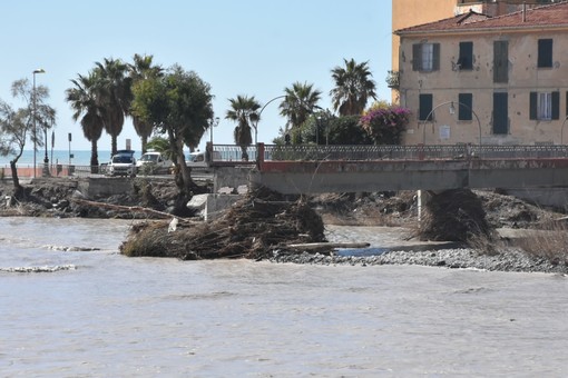 Ventimiglia, dopo l'alluvione, raccolta fondi dell'associazione culturale Liber Theatrum