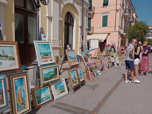 Diano Marina: in corso dì svolgimento la mostra di pittura collettiva ‘a cielo aperto’