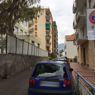 Taggia: mancano dei documenti, rimandati i lavori di demolizione dell'ex scuola Papa Giovanni (Foto)