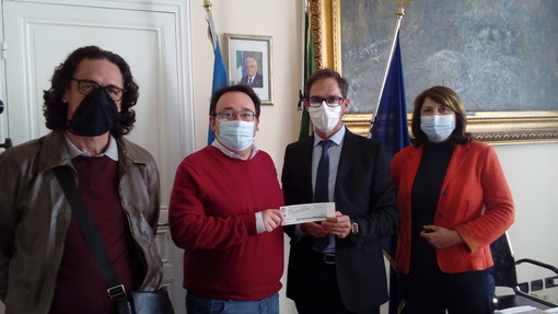 Bordighera: fondo di solidarietà dallo stipendio di sindaco e assessori, 600 euro alla Spes