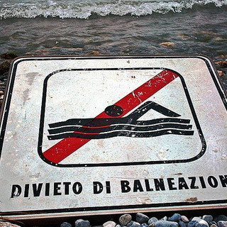 Bordighera: si rompe il collettore fognario, divieto di balneazione tra i bagni Paloma e Lido