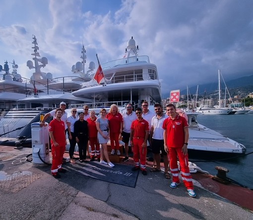 Armatore dona cambusa dello yacht alla Croce Rossa di Sanremo