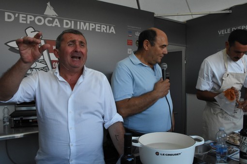 Grande successo per &quot;il cucinar in barca&quot; con Vito e lo show cooking di Enrico Marmo, organizzato da Imperia News (Foto e Video)