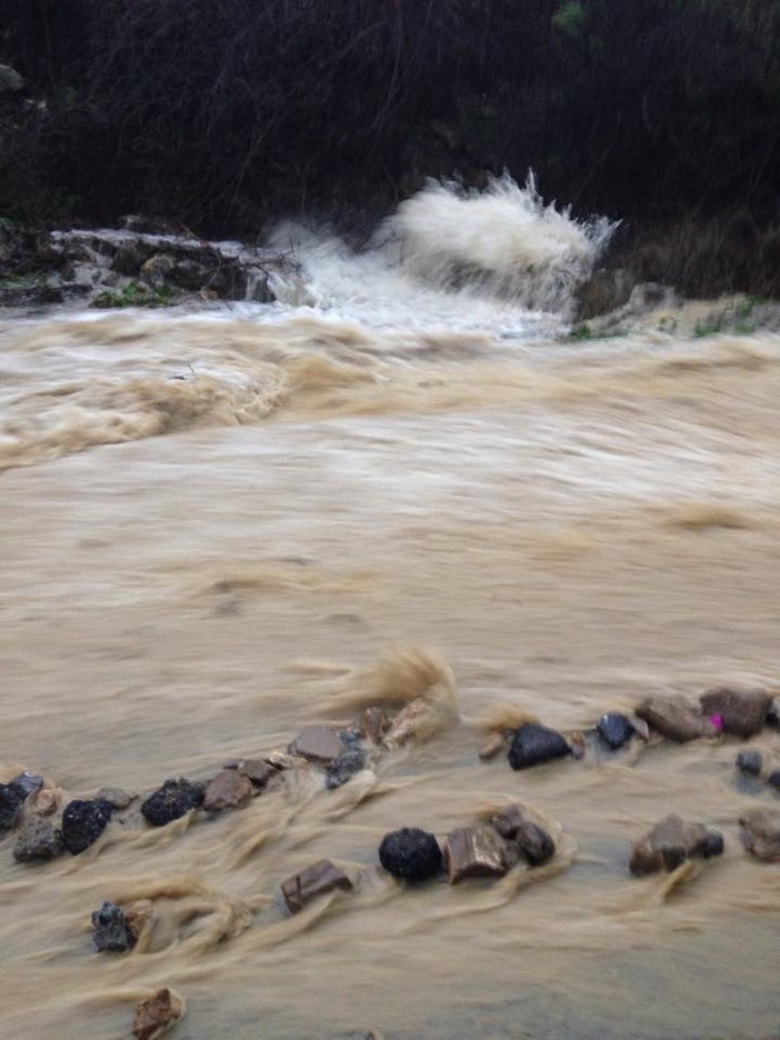 Imperia: esondato anche il rio Oliveto. L'acqua ha allagato strade e piazzali