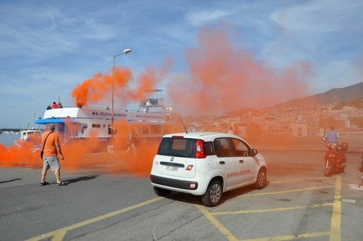 Sanremo: per esercitazione Antincendio della Capitaneria, simulato oggi in Porto incendio su nave passeggeri (foto)