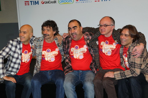 #Sanremo2016: i 'non sense’ di Elio e le Store Tese in conferenza stampa al Roof