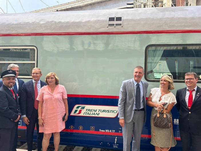 In viaggio sull'Espresso Riviera, ecco in anteprima il treno che collega la Riviera di Ponente e Nizza (Foto e video)