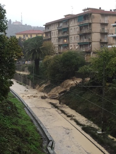 Maltempo: circolazione dei treni sospesa sulle linee Genova-Savona-Ventimiglia, Genova-Milano e Genova-Torino