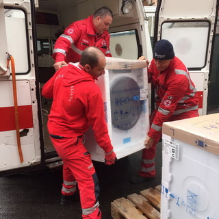 Ventimiglia: ‘White goods for Red Cross’, Whirlpool e la Croce Rossa insieme per aiutare i migranti