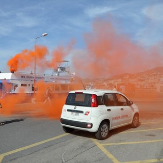 Sanremo: per esercitazione Antincendio della Capitaneria, simulato oggi in Porto incendio su nave passeggeri (foto)