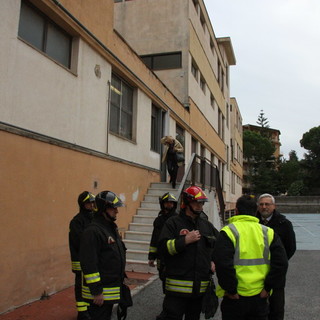 Taggia: fuga gas alle scuole primarie, evacuato l'intero edificio