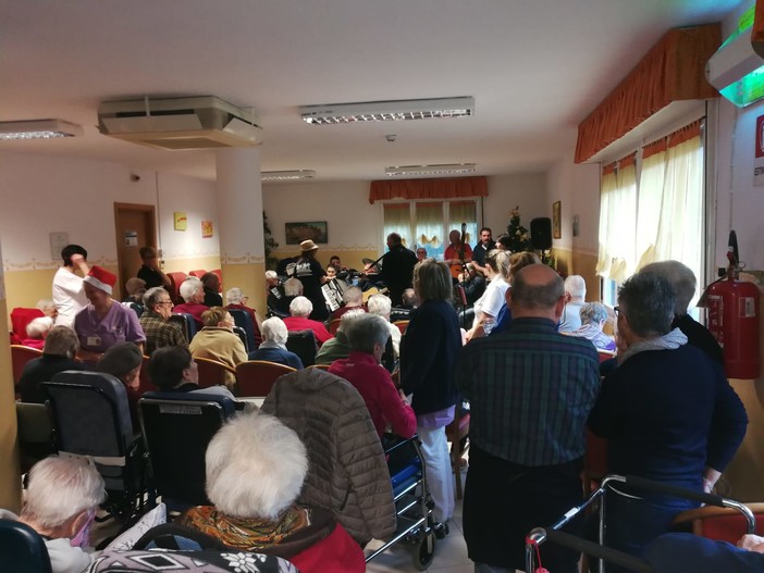 Pieve di Teco: soddisfazione dagli amministratori della casa di riposo Borelli per la Festa di Natale