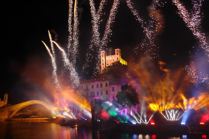 Dolceacqua, conto alla rovescia per i fuochi d'artificio: edizione dedicata a Luigina Garoscio