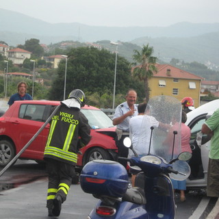 Imperia: terribile frontale in via Marte, tanta paura ma nessun ferito