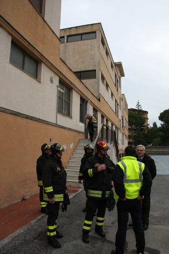 Taggia: fuga gas alle scuole primarie, evacuato l'intero edificio