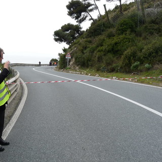 Cervo: frana al Porteghetto, alle 16 ripristinato il traffico ferroviario e domani apertura parziale sull'Aurelia