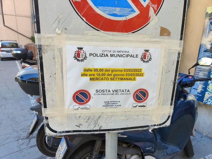 Imperia, mercato di Porto Maurizio trovato l’accordo: liberata la seconda parte di via Cascione. Da giovedì bancarelle in piazza Ricci e piazza Roma