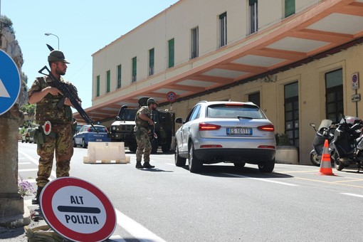 Attentato a Nizza: intensificati i controlli in frontiera, posti di blocco anche nei valichi dell'entroterra di Ventimiglia