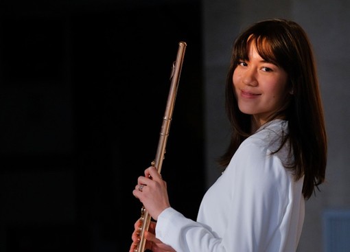 La flautista di fama internazionale Chloé Dufossez