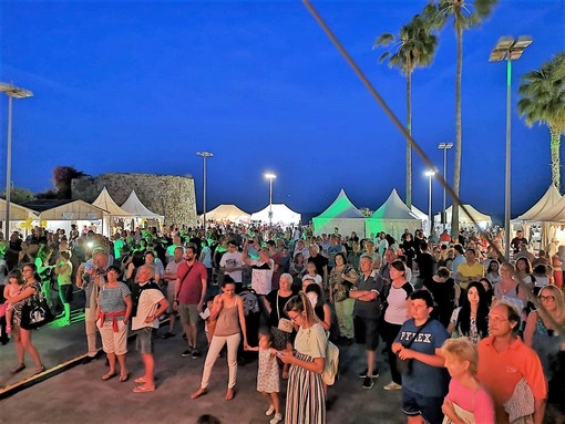 Festa Europea della Musica: San Bartolomeo al Mare protagonista: musica live, artisti di strada, street food e un mare di birra