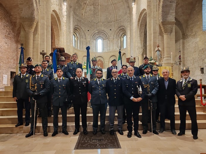 Ventimiglia, l'associazione nazionale finanzieri d'Italia ricorda i colleghi defunti (Foto e video)