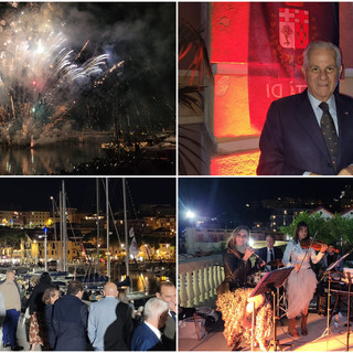 Vele Imperia,  Marina di Porto Maurizio presa d'assalto per i fuochi artificiali (Foto e video)