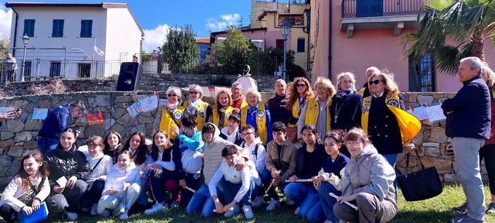 Sanremo: questa mattina, grande festa colorata e animata nel Giardino dei Giusti di Coldirodi (foto)