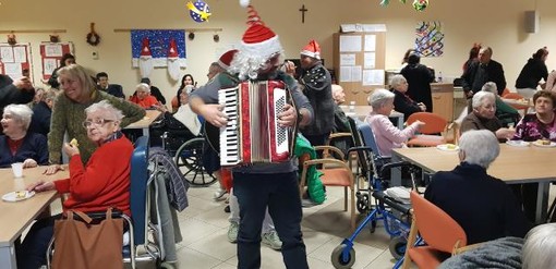 Taggia: Ospedale di Carità Onlus, tradizionale festa di auguri per i 64 ospiti della residenza protetta