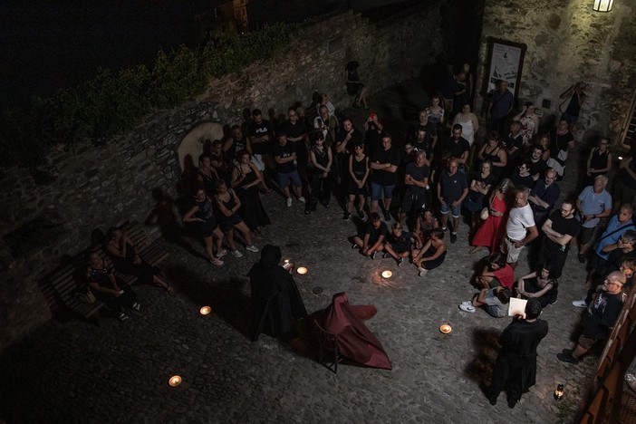 Dolceacqua, un successo la seconda data del Ghost Tour di Autunnonero (Foto)