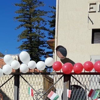 'Giornata dell'Unità nazionale': l'istituto comprensivo 'Bordighera' rende omaggio alla Bandiera (foto)