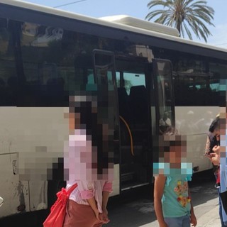 Sanremo, guasto sul bus che porta a Ventimiglia, passeggeri costretti a scendere