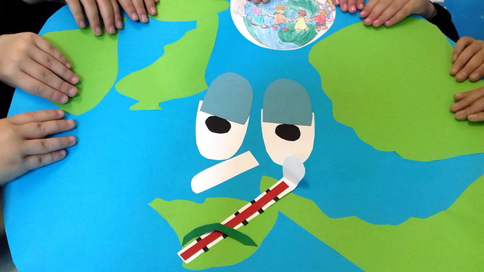 Il Comune di Pontedassio celebra la giornata mondiale della Terra con i bambini della scuola primaria (foto)