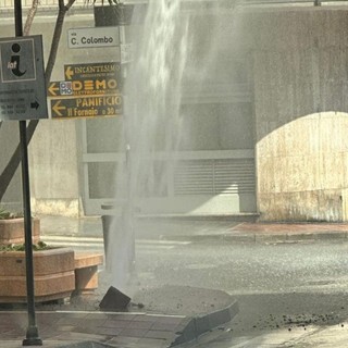 Arma di Taggia, guasto all'acquedotto in via Colombo, residenti di zona Castelletti senz'acqua