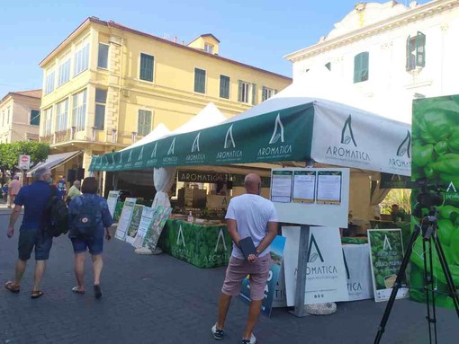 Il Premio Aromatica al bartender Andrea Benvegna: Lupi: &quot;Erbe aromatiche alimentari, settore estremamente significativo e performante&quot;