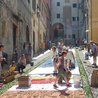 Imperia: infiorata del Corpus Domini di ieri a Porto Maurizio, il commento di un nostro lettore