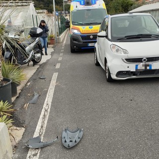 Incidente tra scooter e auto in via 2 Giugno a Camporosso: ferito un 29enne