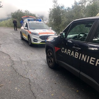 Fuori strada con l'auto, muore novantenne a Lucinasco