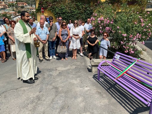 Ventimiglia, inaugurate a Bevera due nuove panchine donate da Aceb (foto)